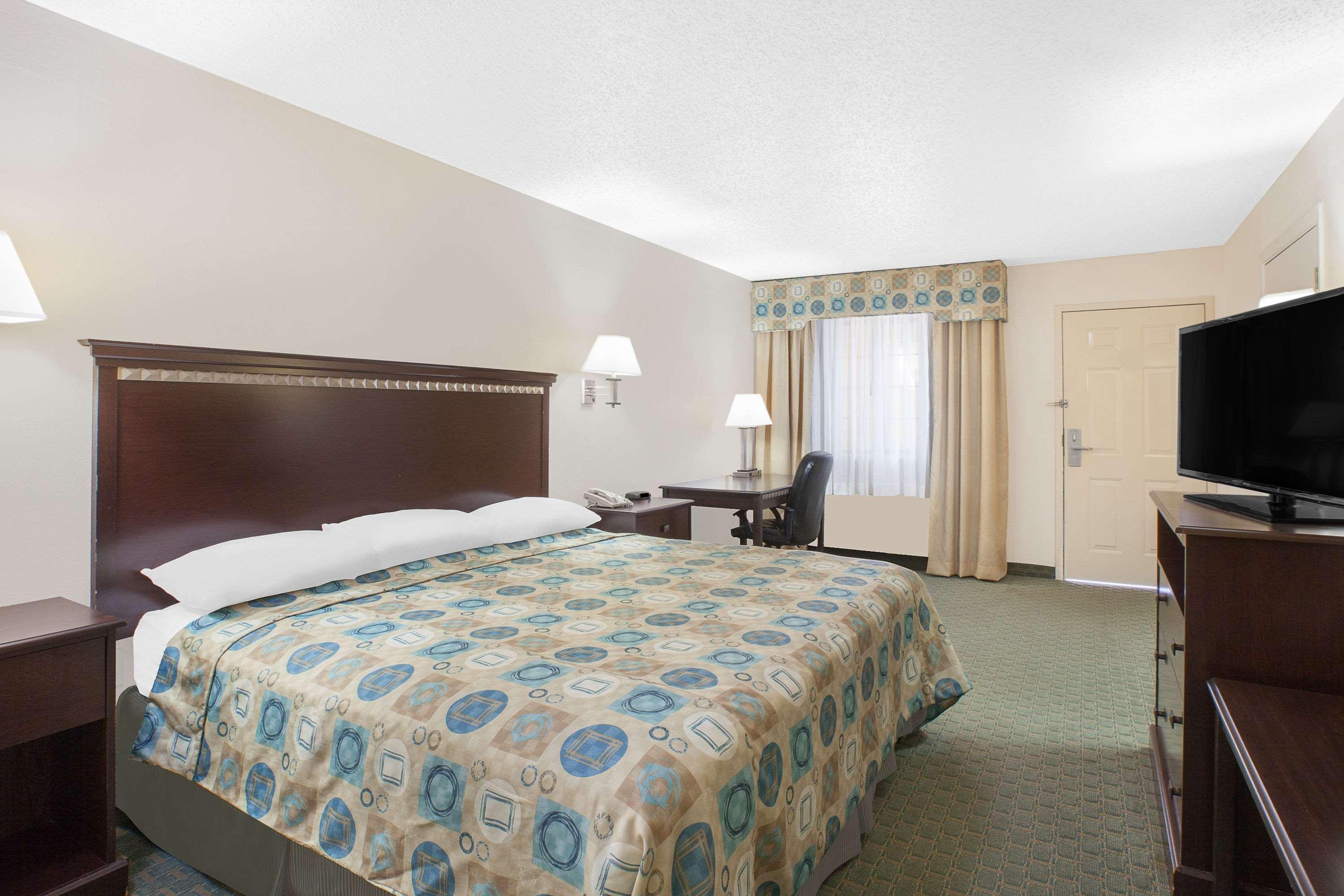 Super 8 By Wyndham Corpus Christi Hotel Exterior photo